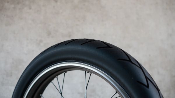 I migliori pneumatici moto 120 70 R21: la guida all'acquisto